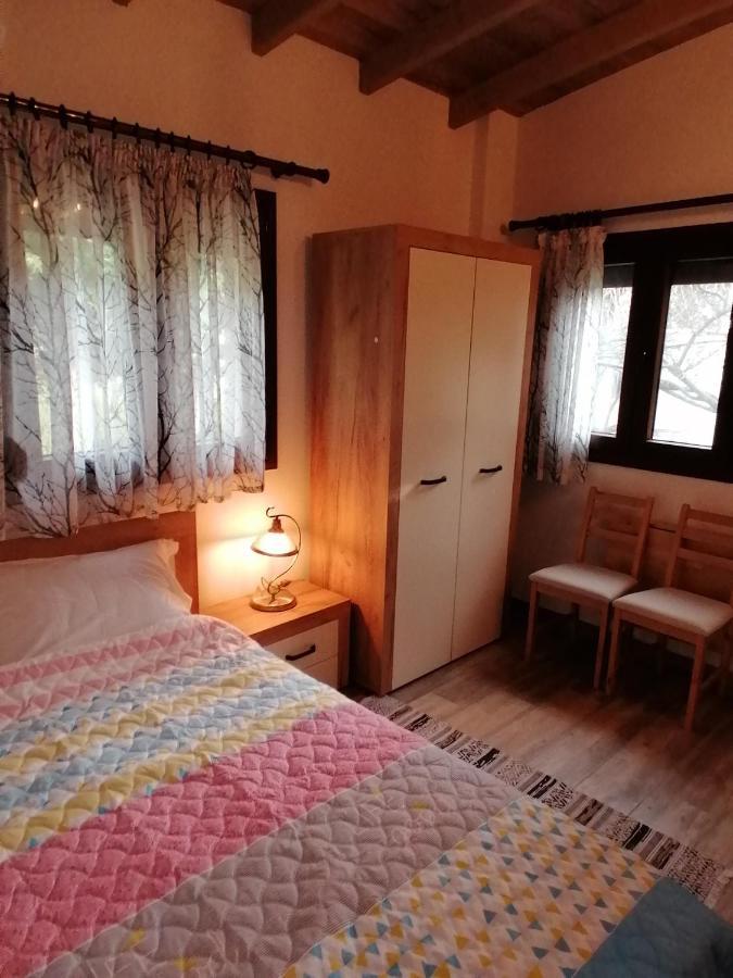 הוילה ניאה סקיוני Tiny House By The Sea מראה חיצוני תמונה