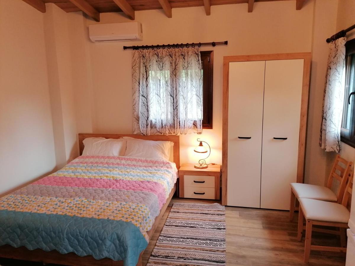 הוילה ניאה סקיוני Tiny House By The Sea מראה חיצוני תמונה