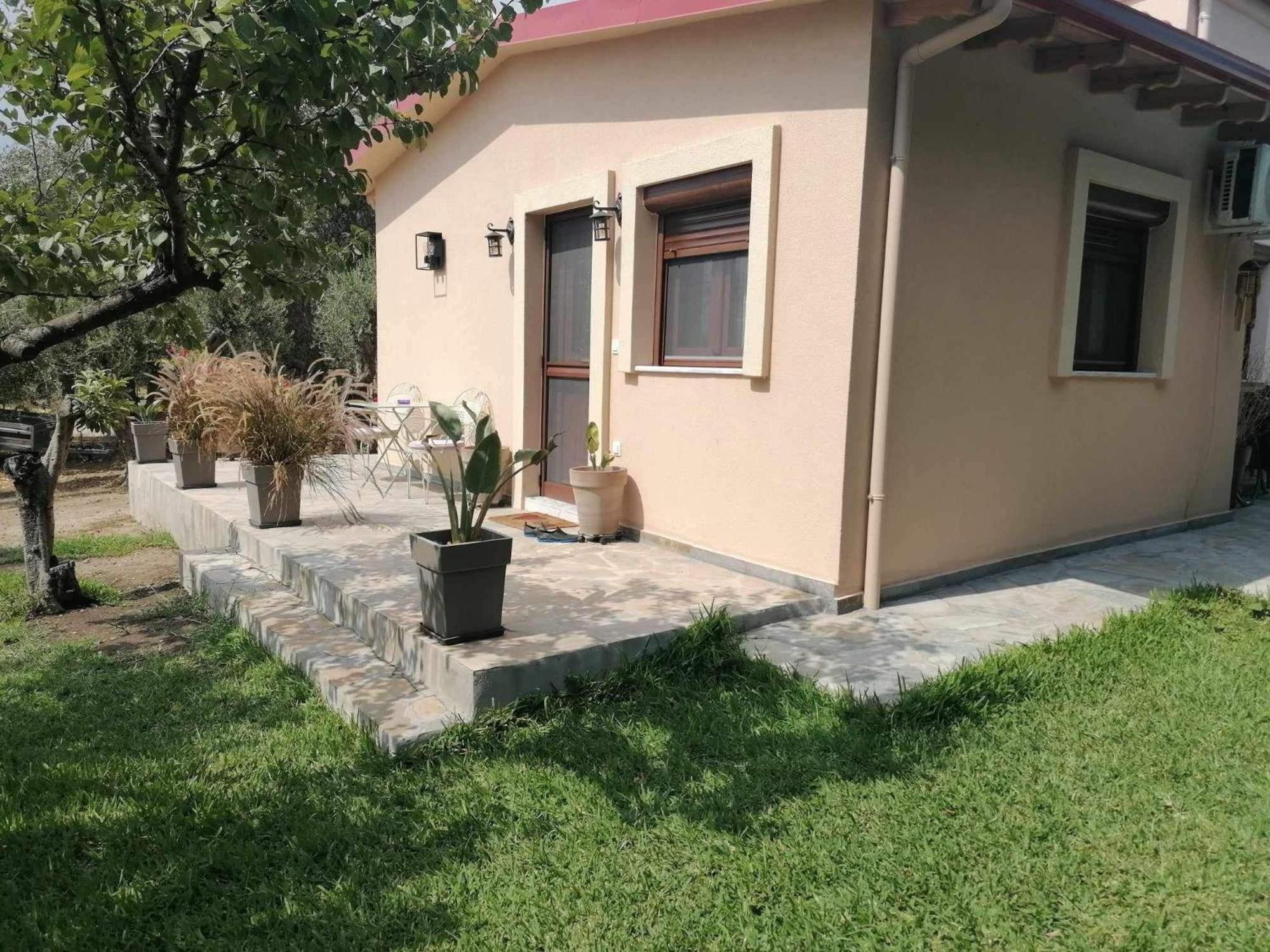 הוילה ניאה סקיוני Tiny House By The Sea מראה חיצוני תמונה